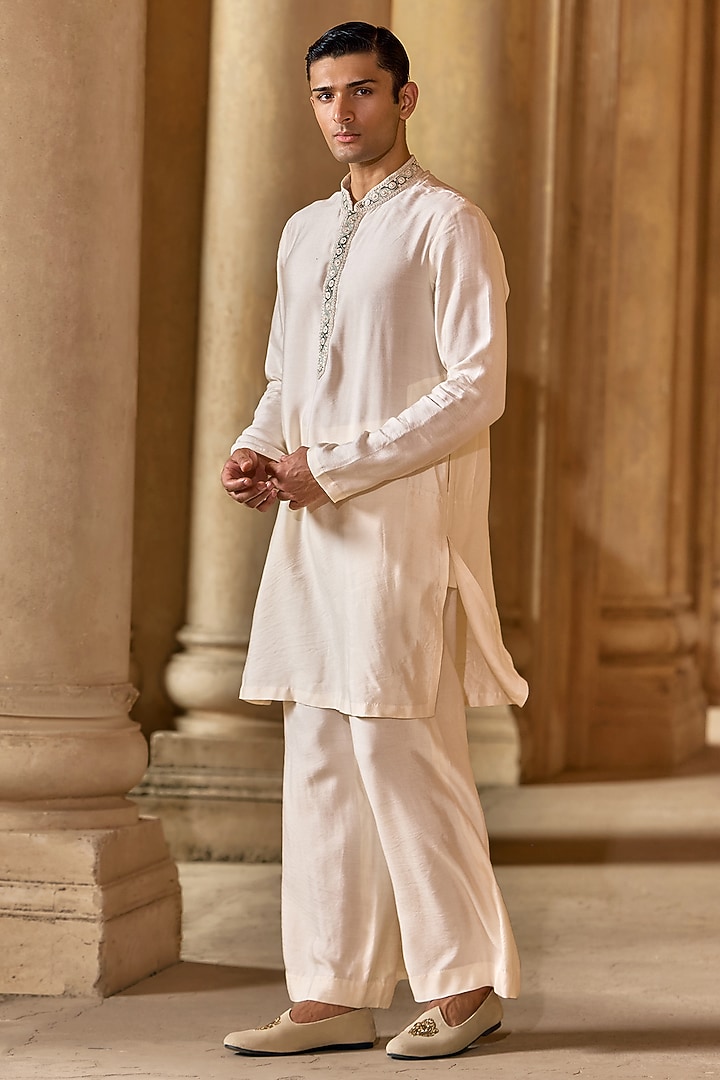 Ivory Chanderi Embroidered Bundi Jacket Set by Ridhi Mehra Men at Pernia's Pop Up Shop