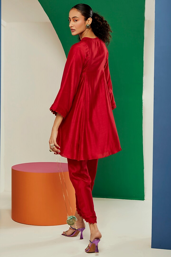 Red Silk Kurta Set by Ridhi Mehra Pret at Pernia's Pop Up Shop