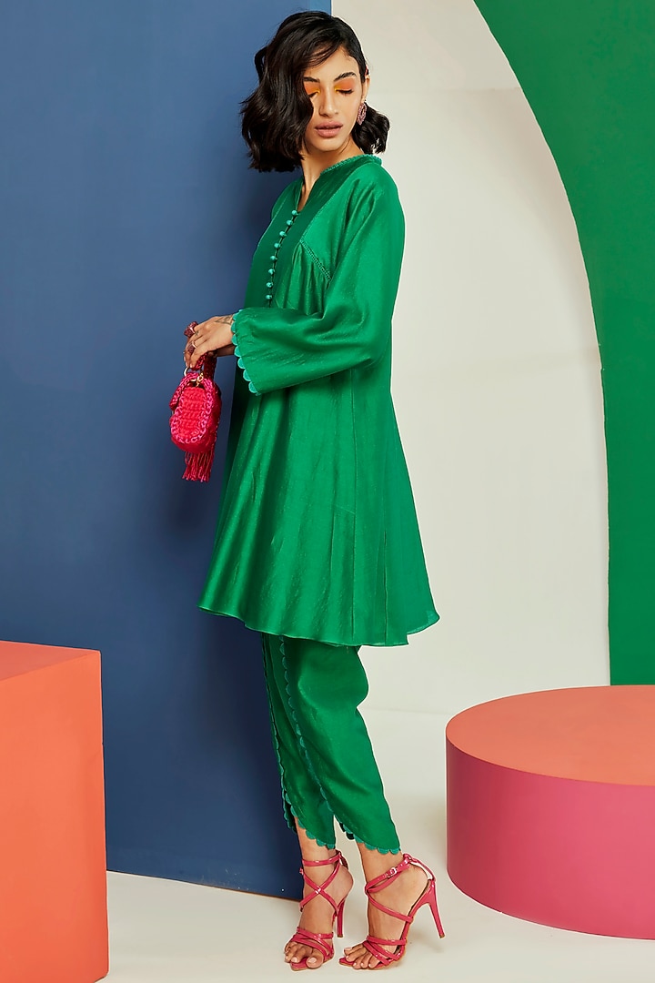 Dark Green Chanderi Kurta Set by Ridhi Mehra Pret at Pernia's Pop Up Shop