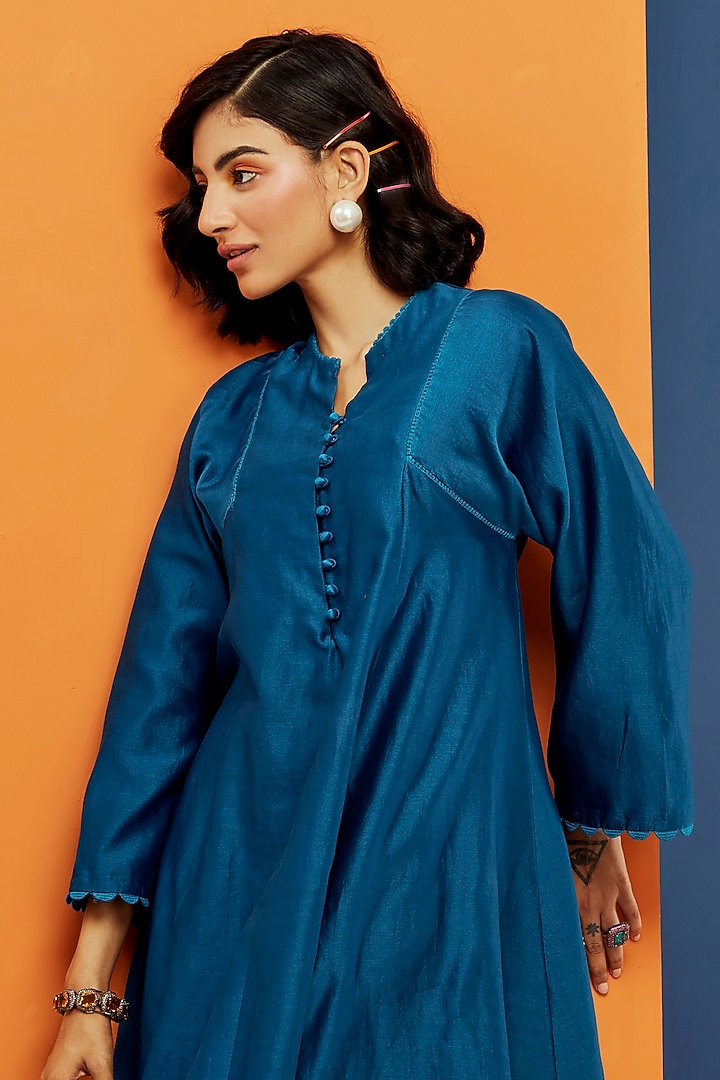 Royal Blue Chanderi Kurta Set by Ridhi Mehra Pret at Pernia's Pop Up Shop