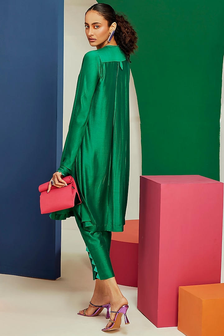 Green Silk Kurta Set by Ridhi Mehra Pret at Pernia's Pop Up Shop