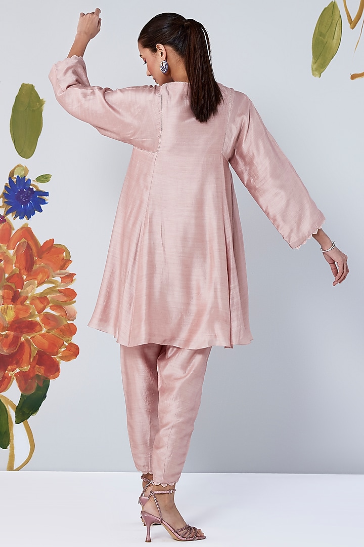 Dusky Pink Silk Kurta Set by Ridhi Mehra Pret at Pernia's Pop Up Shop