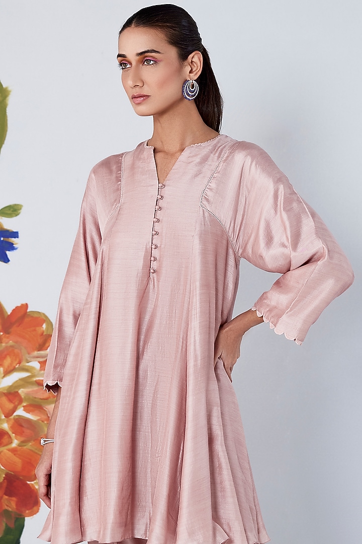 Dusky Pink Silk Kurta Set by Ridhi Mehra Pret at Pernia's Pop Up Shop