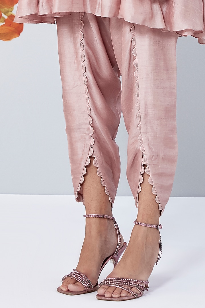 Dusky Pink Silk Kurta Set by Ridhi Mehra Pret at Pernia's Pop Up Shop