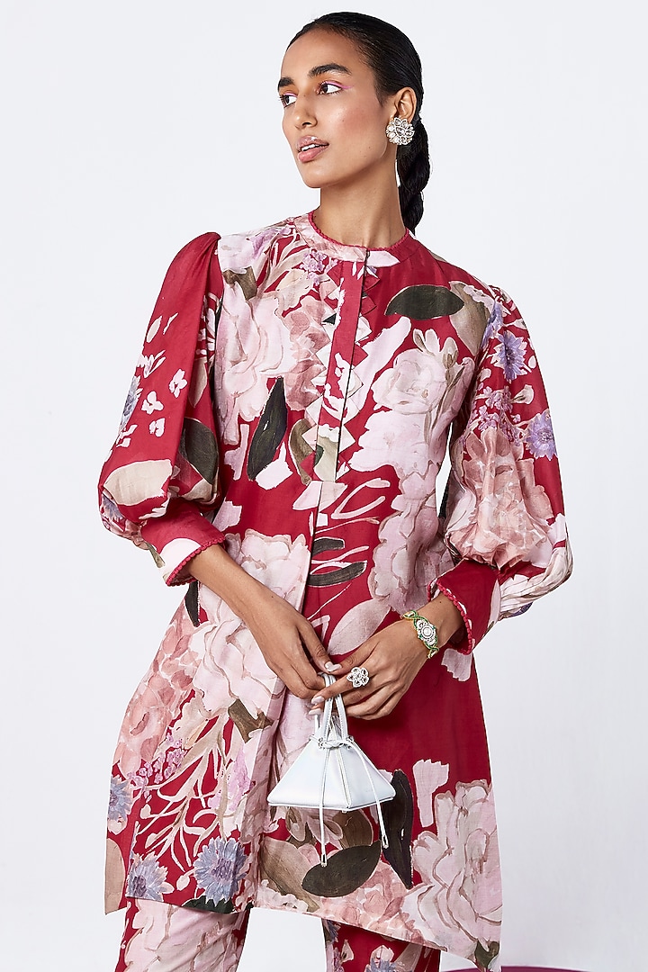 Red Chanderi Printed High-Low Kurta Set by Ridhi Mehra Pret at Pernia's Pop Up Shop