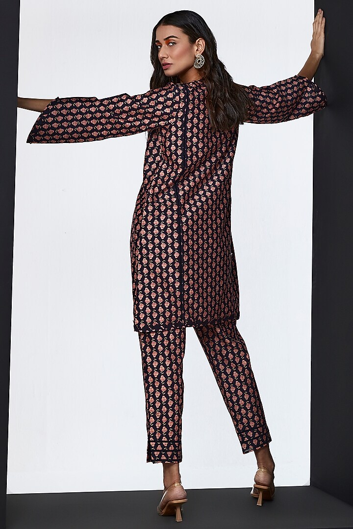Black Chanderi Printed Kurta Set by Ridhi Mehra Pret at Pernia's Pop Up Shop