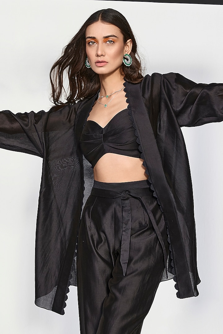 Black Chanderi Cape Set by Ridhi Mehra Pret at Pernia's Pop Up Shop
