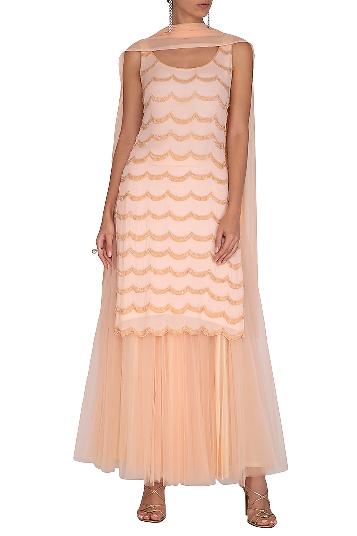 Peach Embellished Kurta Set by Ruhmahsa at Pernia's Pop Up Shop