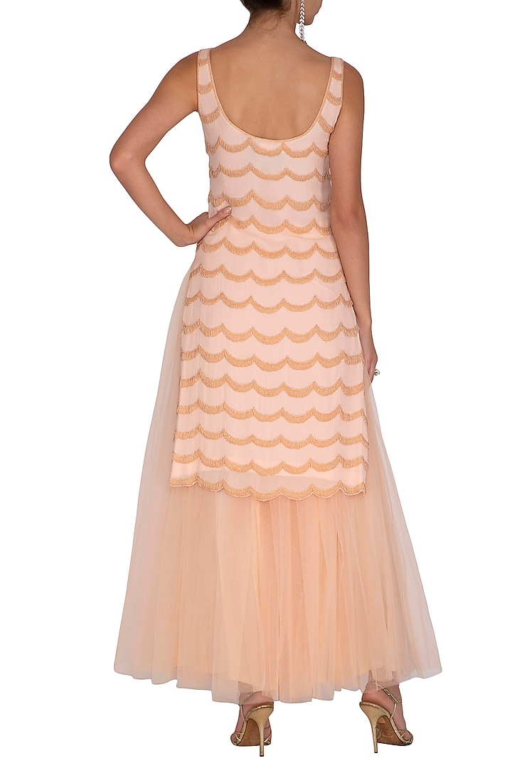 Peach Embellished Kurta Set by Ruhmahsa at Pernia's Pop Up Shop