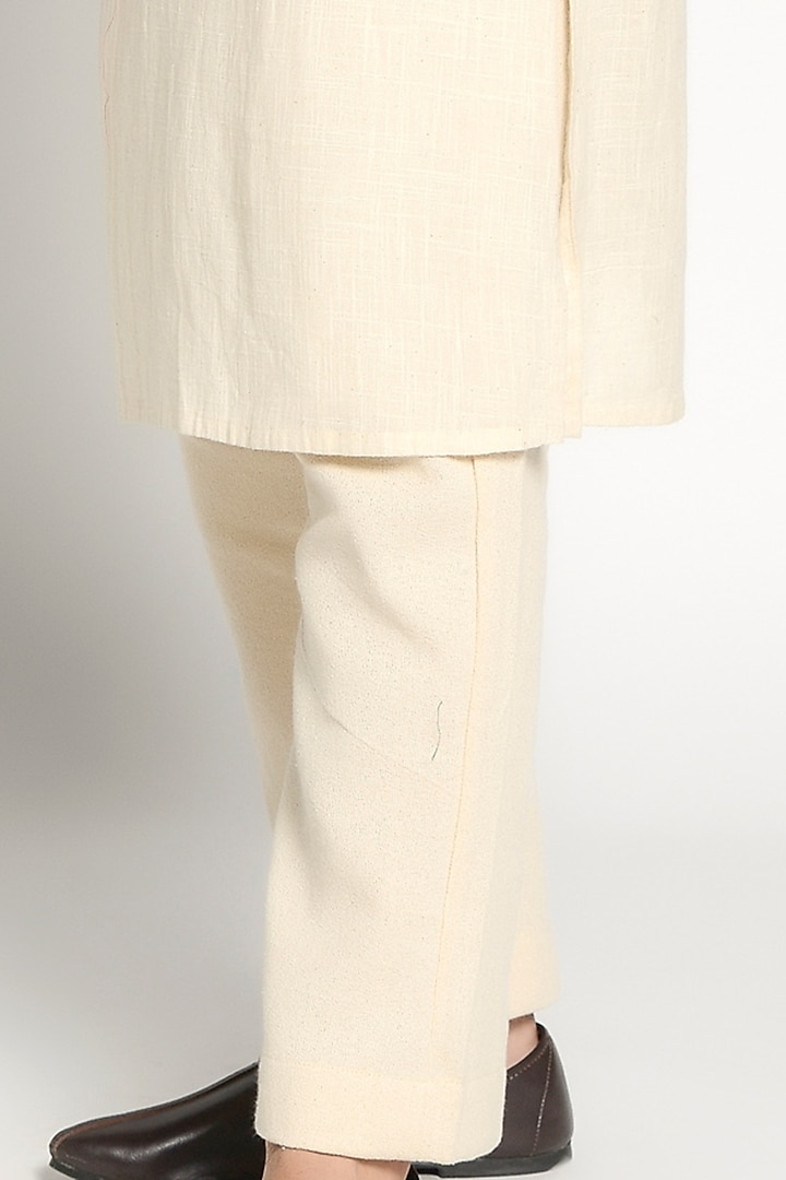 Ivory Linen Kurta With Bomber Jacket by Rishi & Vibhuti Men at Pernia's Pop Up Shop