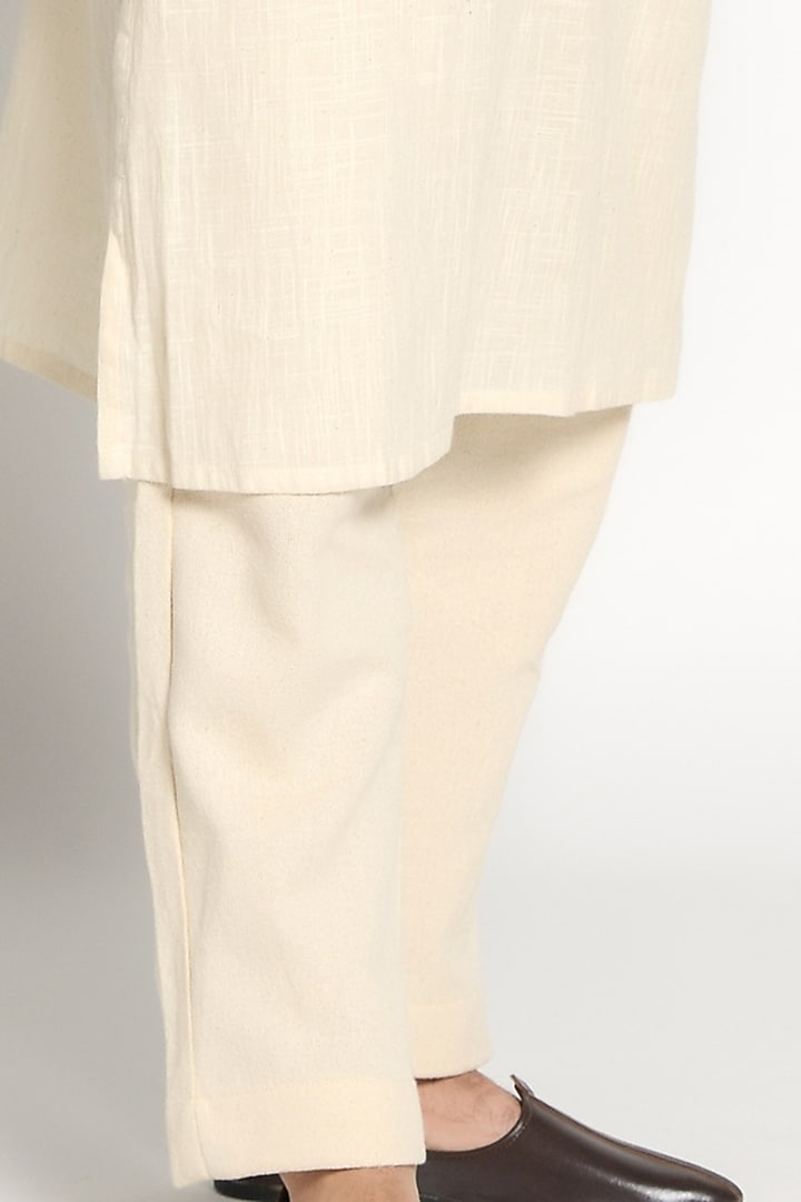 Ivory Linen Kurta With Printed Bomber Jacket by Rishi & Vibhuti Men at Pernia's Pop Up Shop