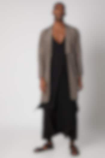 Mouse Grey Jacket Kurta With Attached Black Drape by Rishi & Vibhuti Men at Pernia's Pop Up Shop