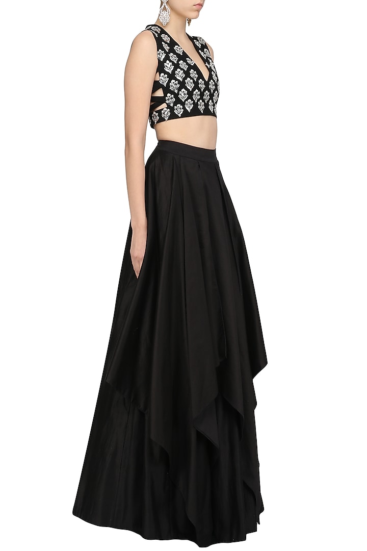 Black embroidered crop top and skirt set available only at Pernia's Pop Up Shop.