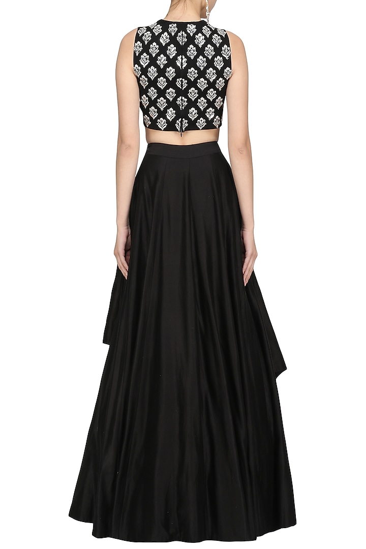 Black embroidered crop top and skirt set available only at Pernia's Pop Up Shop.