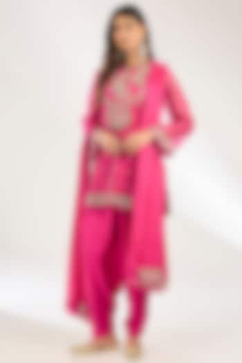 Royal Fuchsia Organza Embroidered Kurta Set by Ridhi Mehra at Pernia's Pop Up Shop