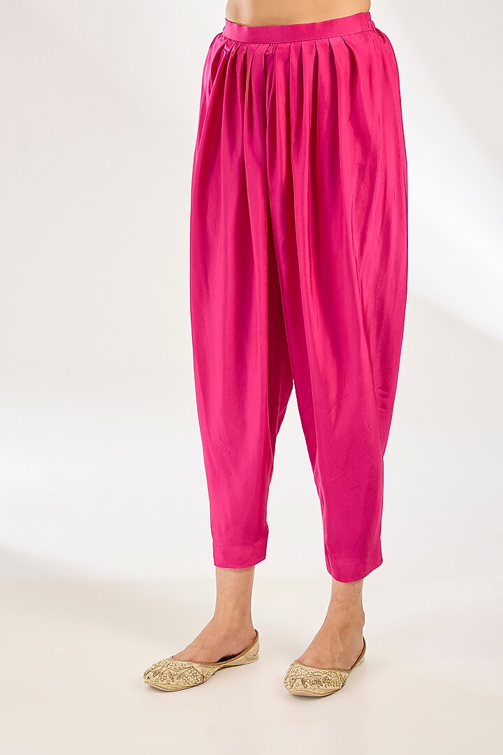 Royal Fuchsia Organza Embroidered Kurta Set by Ridhi Mehra at Pernia's Pop Up Shop