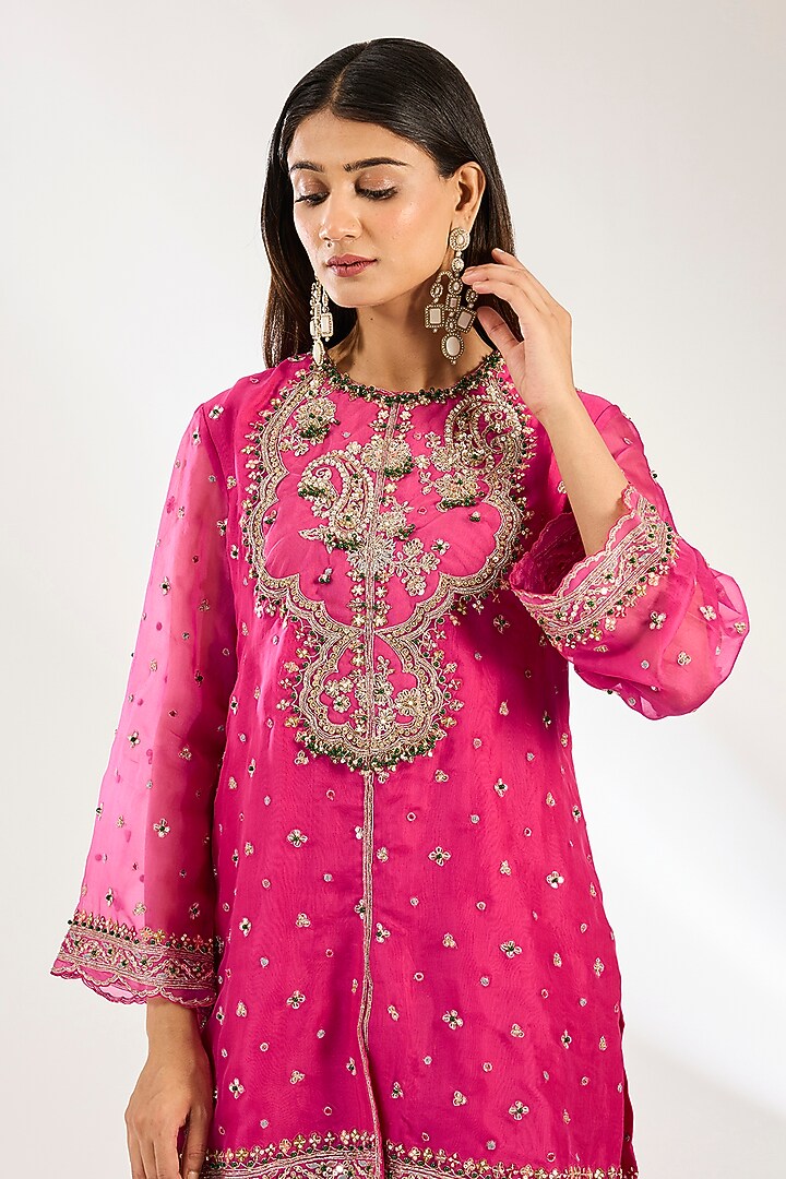 Royal Fuchsia Organza Embroidered Kurta Set by Ridhi Mehra at Pernia's Pop Up Shop