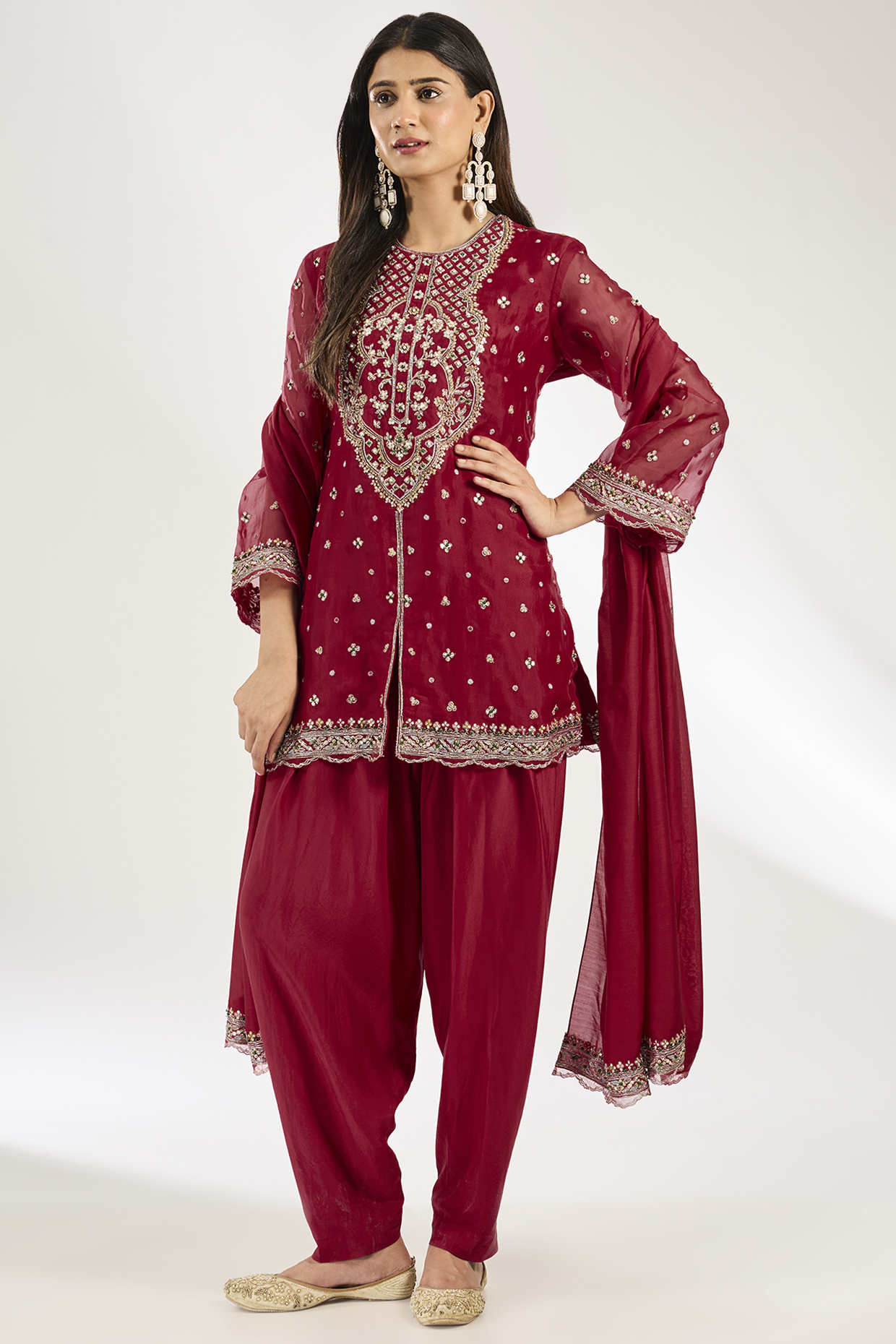 Red Organza Embroidered Kurta Set by Ridhi Mehra at Pernia's Pop Up Shop