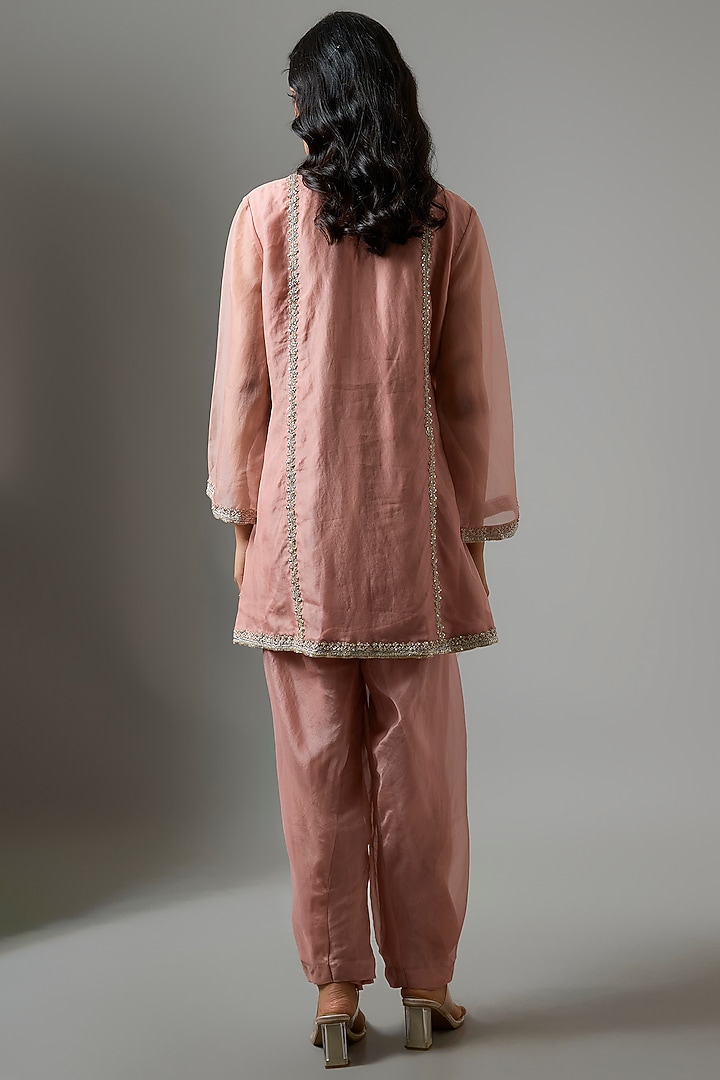 Onion Pink Organza Embroidered Kurta Set by Ridhi Mehra at Pernia's Pop Up Shop
