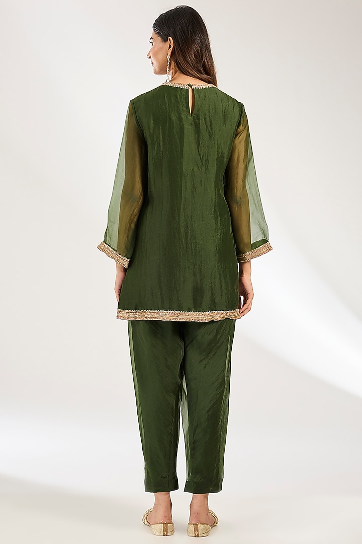 Military Green Organza Embroidered Kurta Set by Ridhi Mehra at Pernia's Pop Up Shop
