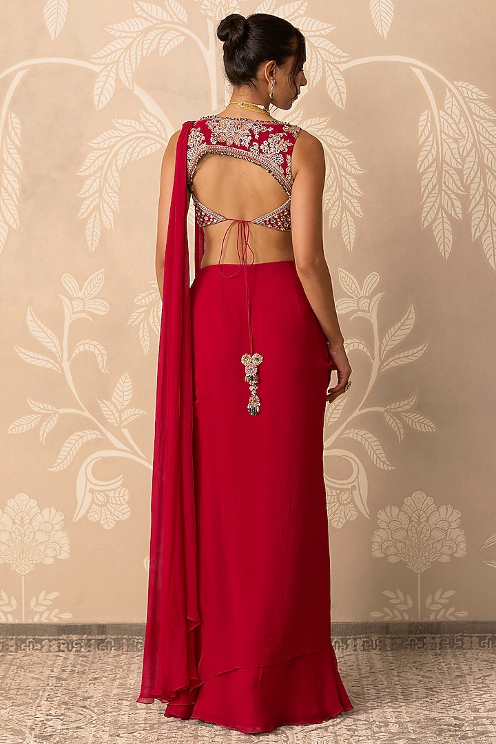 Red Chiffon Draped Reception Saree Set by Ridhi Mehra at Pernia's Pop Up Shop