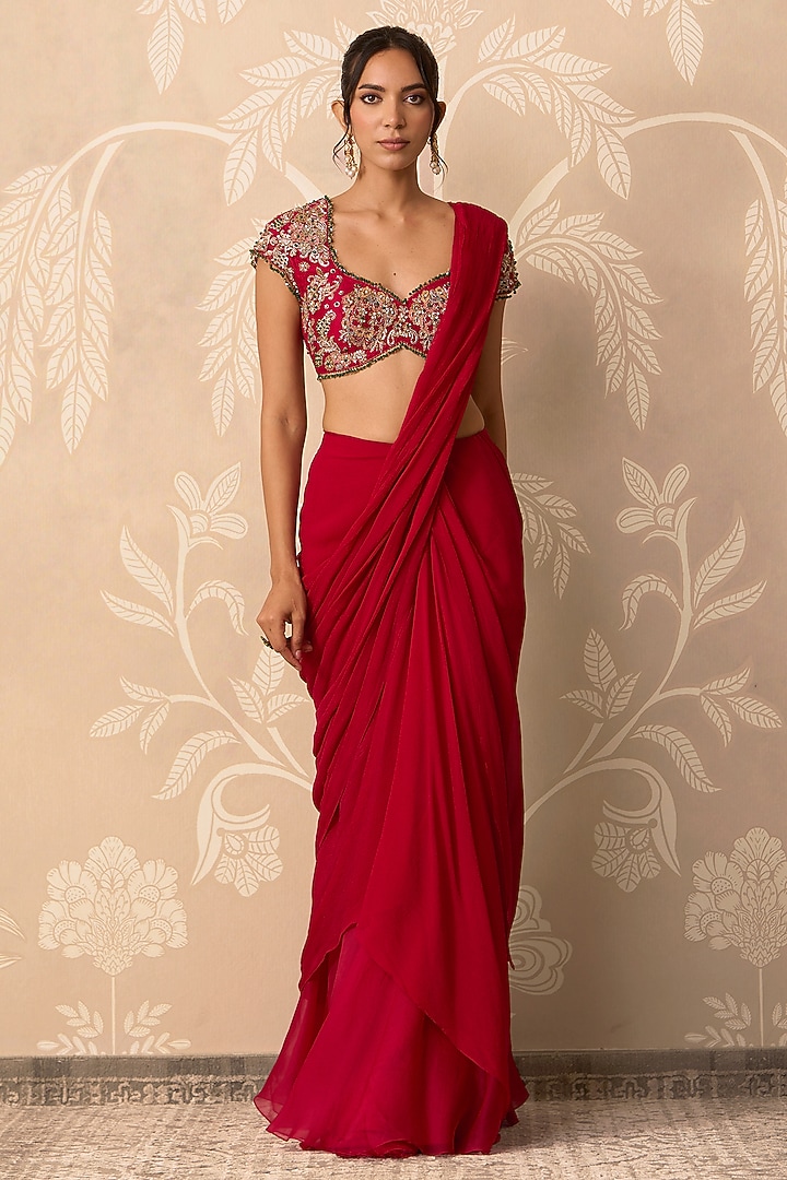 Red Organza & Chiffon Draped Reception Saree Set by Ridhi Mehra at Pernia's Pop Up Shop