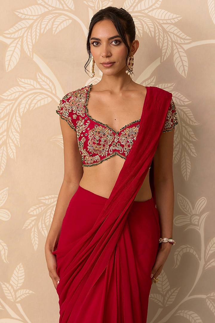 Red Organza & Chiffon Draped Reception Saree Set by Ridhi Mehra at Pernia's Pop Up Shop