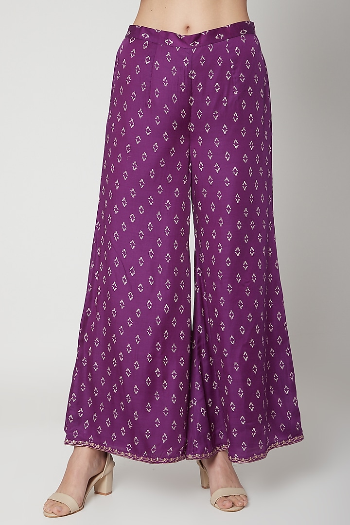 Violet Aari Embroidered Kurta Set by Ruchira Nangalia at Pernia's Pop Up Shop