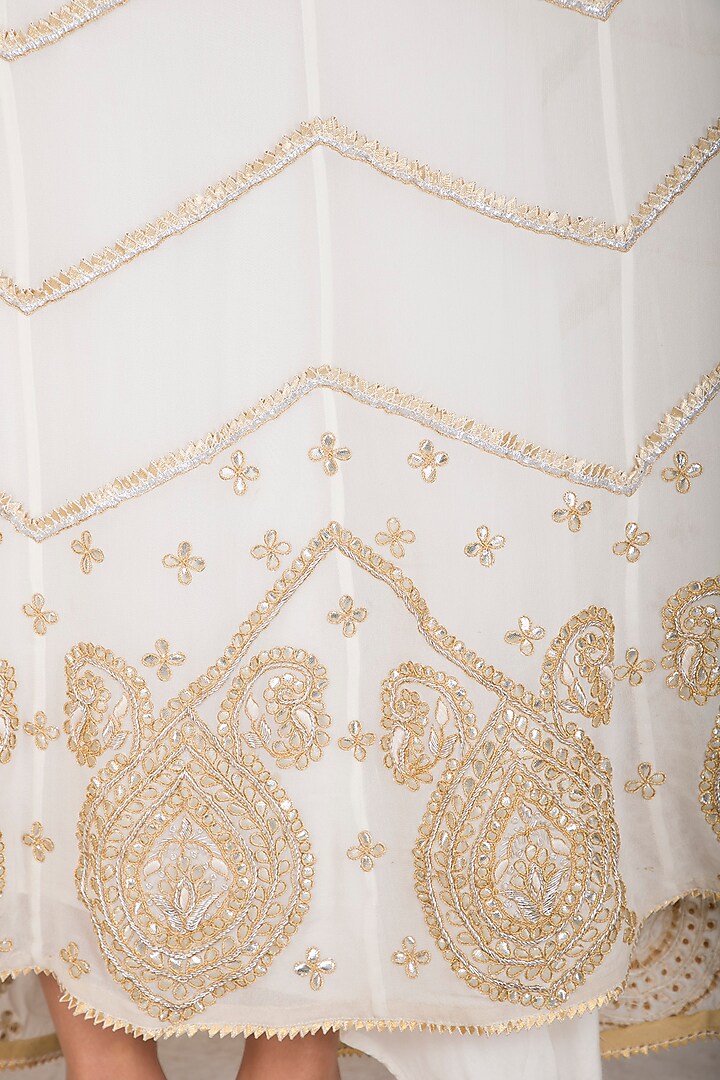 White Embellished Wedding Anarkali Set by Ruchira Nangalia at Pernia's Pop Up Shop