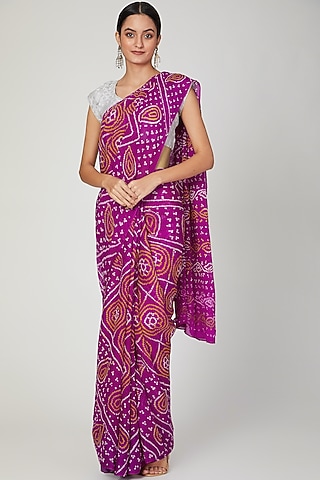 Aubergine Bandhani Saree Set by Ruchira Nangalia