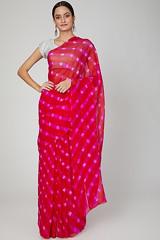 Red Leheriya Saree Set by Ruchira Nangalia