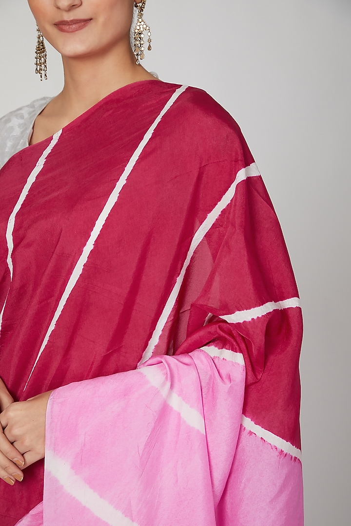 Pink Ombre Leheriya Festive Saree Set by Ruchira Nangalia at Pernia's Pop Up Shop