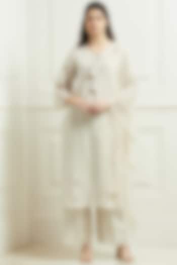 Off-White Linen Embroidered Kurta Set by Ranna Gill at Pernia's Pop Up Shop