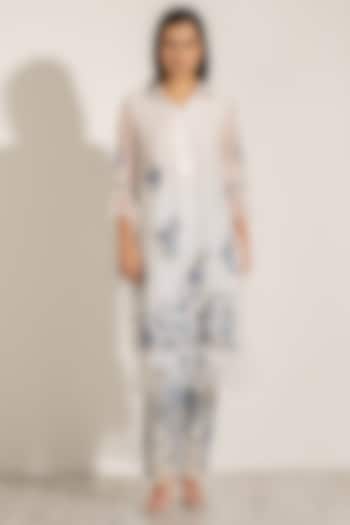 White Dhaka Linen Embroidered Tunic by Ranna Gill at Pernia's Pop Up Shop