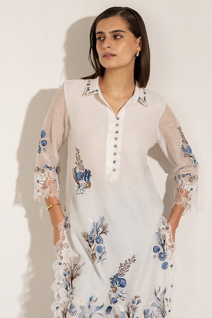 White Dhaka Linen Embroidered Tunic by Ranna Gill at Pernia's Pop Up Shop