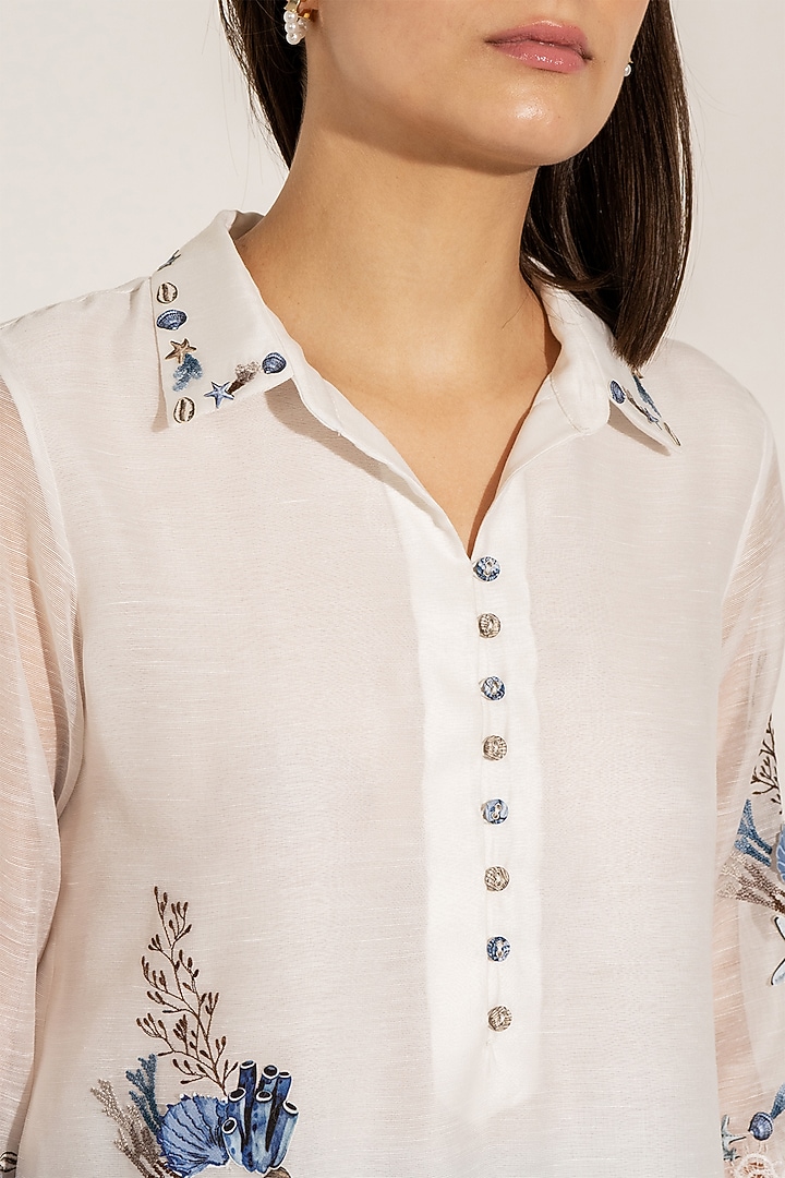 White Dhaka Linen Embroidered Tunic by Ranna Gill at Pernia's Pop Up Shop