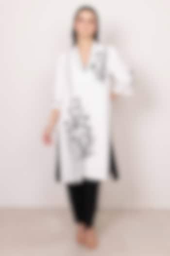 White Crepe Botanical Printed Tunic by Ranna Gill at Pernia's Pop Up Shop