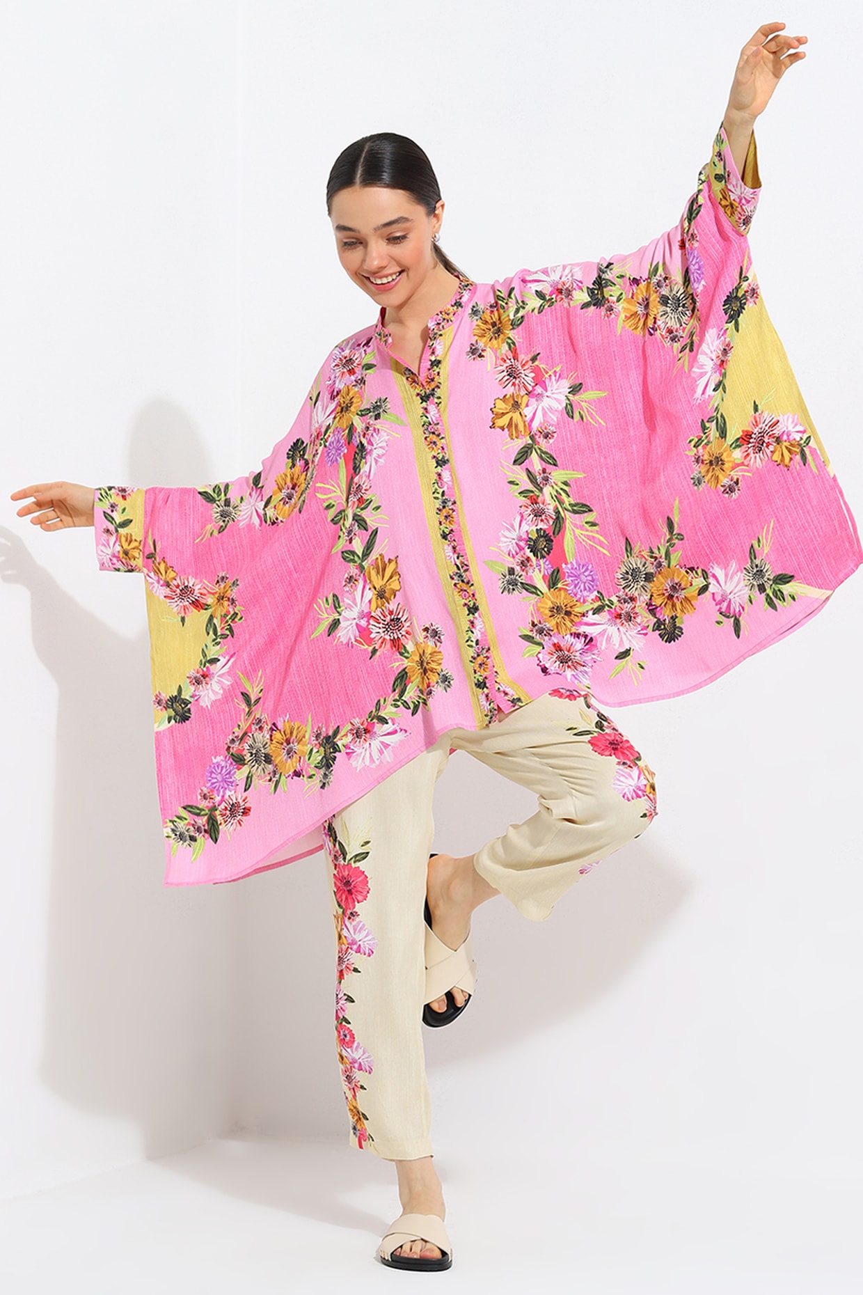 Ranna Gill Multi-Colored Linen Blend Printed Kaftan Set
