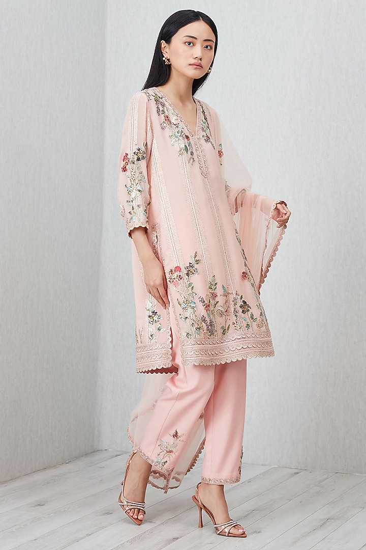 Pink Bugla Lurex Threadwork Tunic Set by Ranna Gill at Pernia's Pop Up Shop