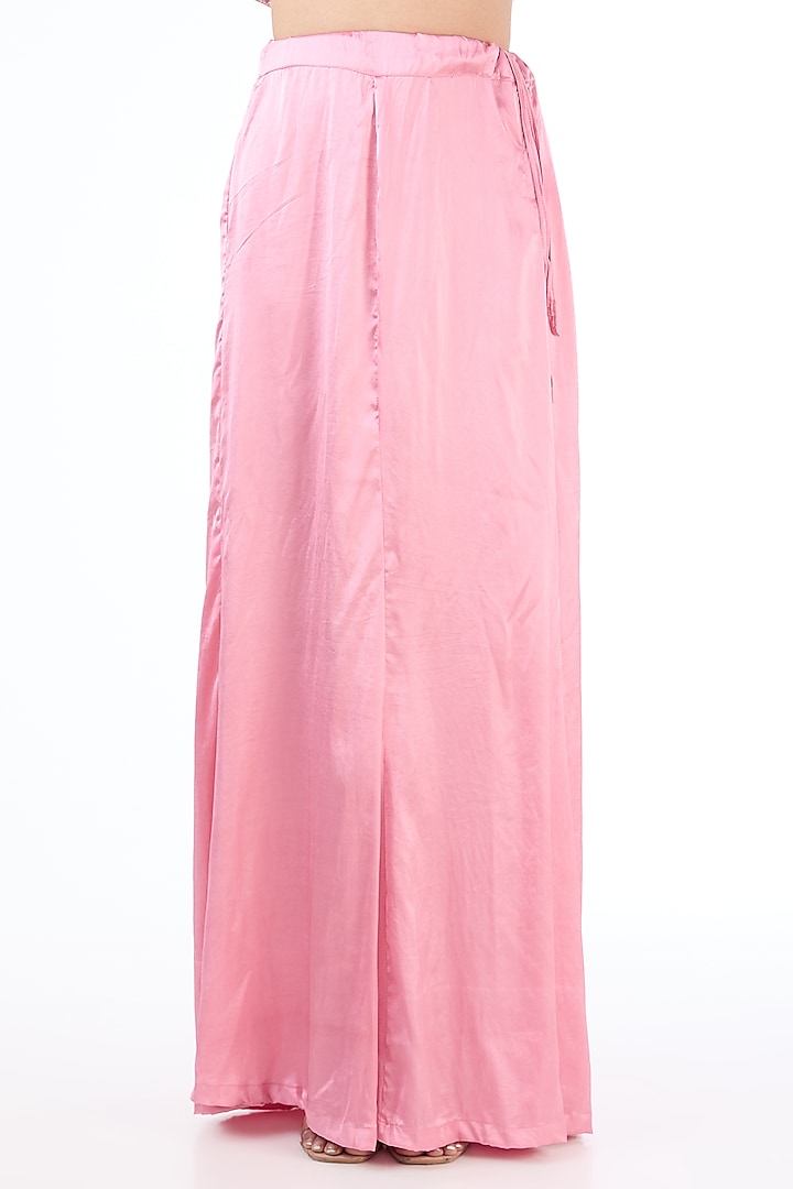 Pink Georgette Hand Embroidered Reception Saree Set by Rabani & Rakha at Pernia's Pop Up Shop