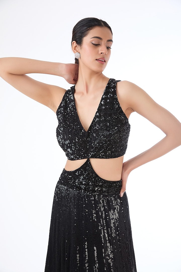 Black & Maroon Shaded Georgette Hand Embroidered Bridal Gown by Rabani & Rakha at Pernia's Pop Up Shop