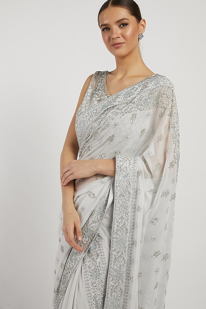 Off White Hand Embroidered Reception Saree Set by Rabani & Rakha at Pernia's Pop Up Shop
