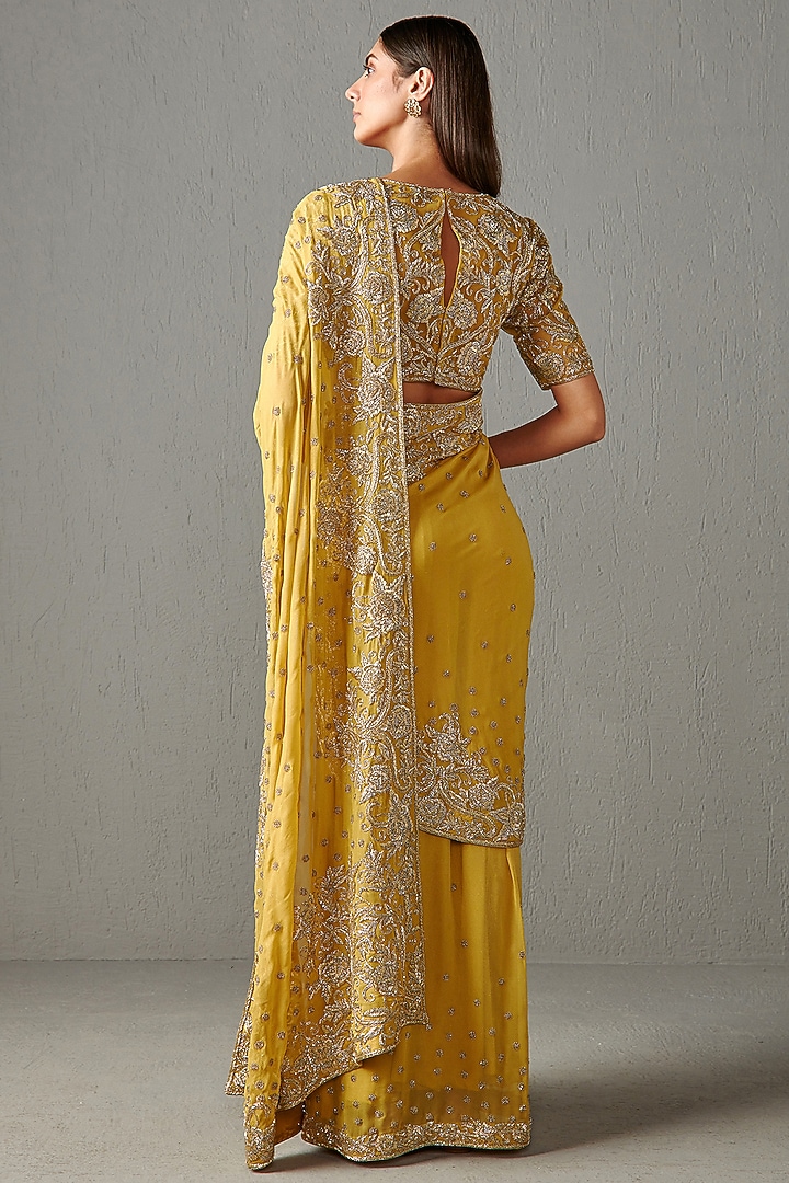 Yellow Embroidered Reception Saree Set by Rabani & Rakha at Pernia's Pop Up Shop