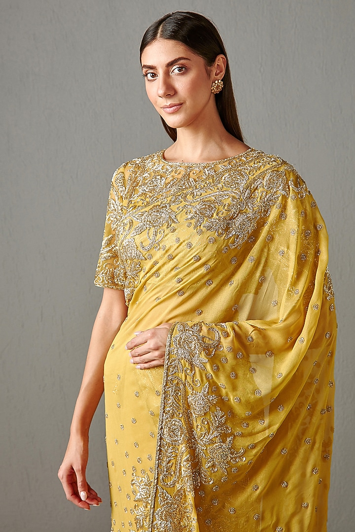 Yellow Embroidered Reception Saree Set by Rabani & Rakha at Pernia's Pop Up Shop