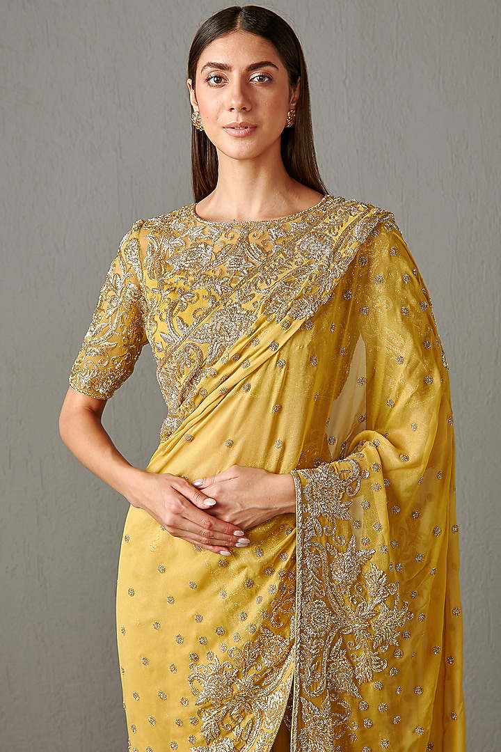 Yellow Embroidered Reception Saree Set by Rabani & Rakha at Pernia's Pop Up Shop