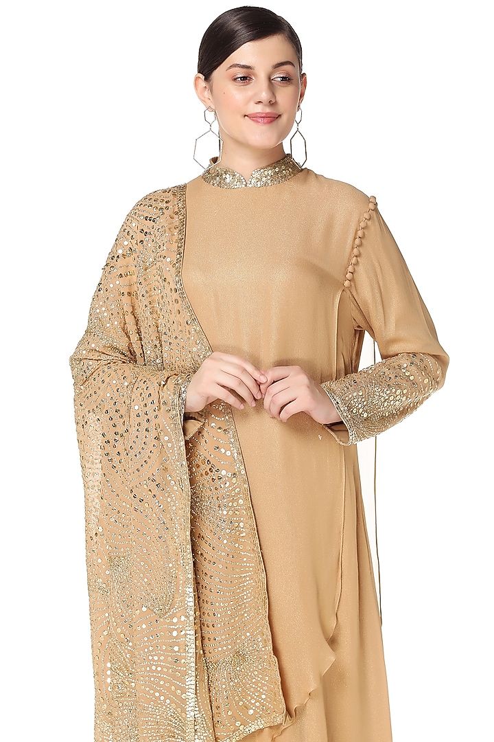 Gold Embroidered Kurta Set by Rabani & Rakha at Pernia's Pop Up Shop