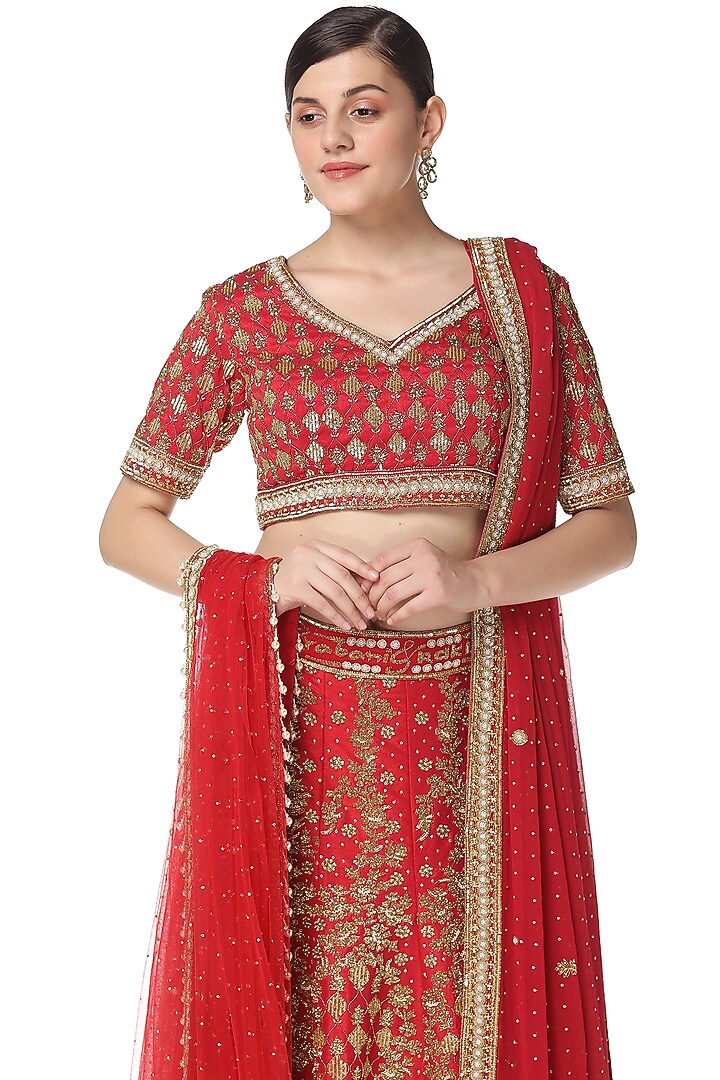 Red Hand Embroidered Bridal Bridal Lehenga Set by Rabani & Rakha at Pernia's Pop Up Shop