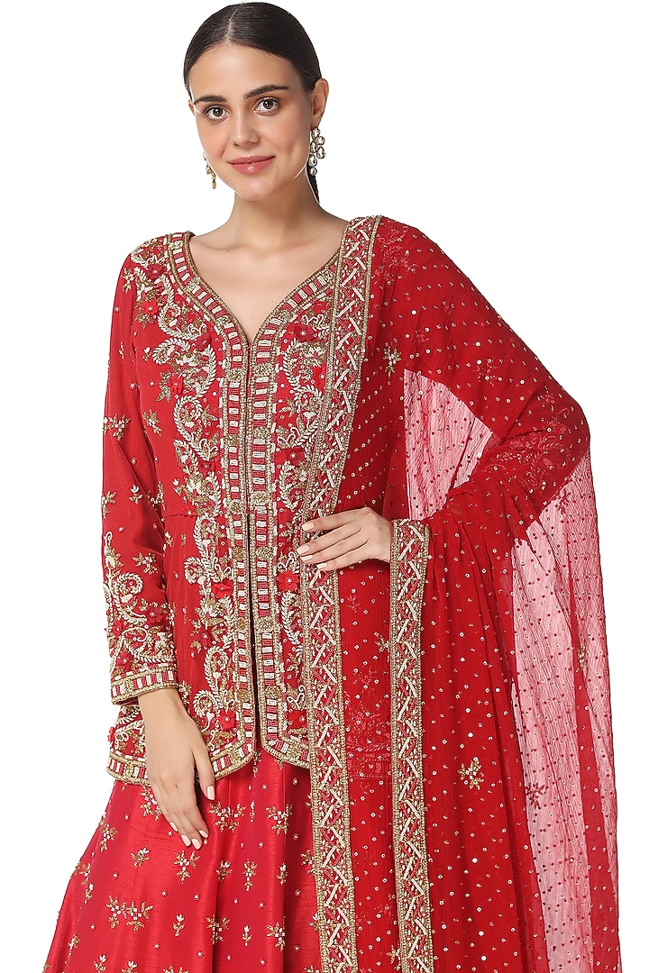 Red 3D Embroidered Bridal Bridal Lehenga Set by Rabani & Rakha at Pernia's Pop Up Shop