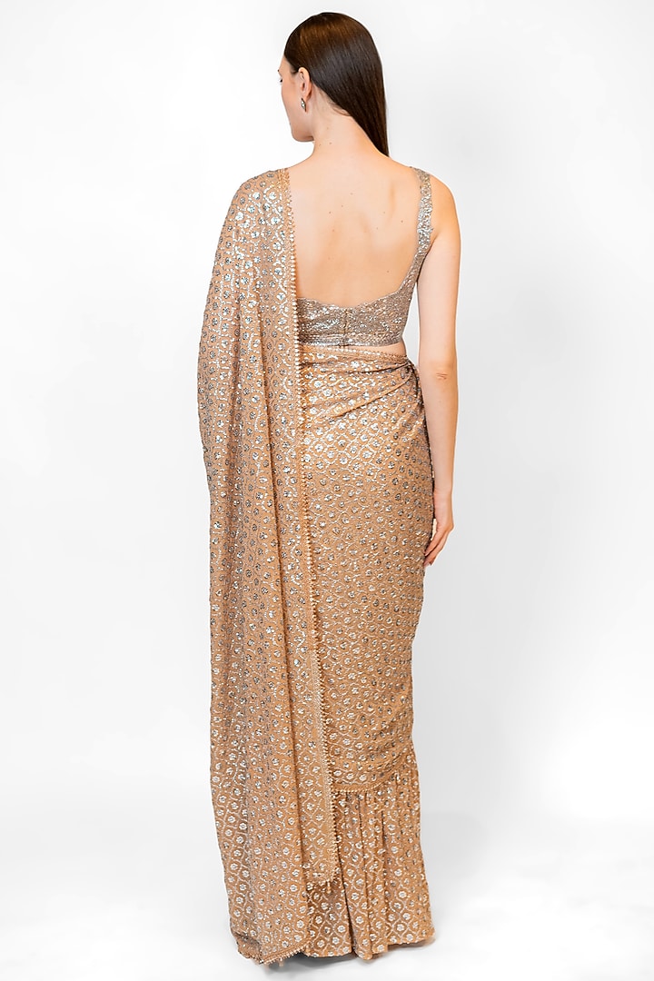 Gold Georgette Embroidered Pre-Stitched Reception Saree Set by Rabani & Rakha at Pernia's Pop Up Shop