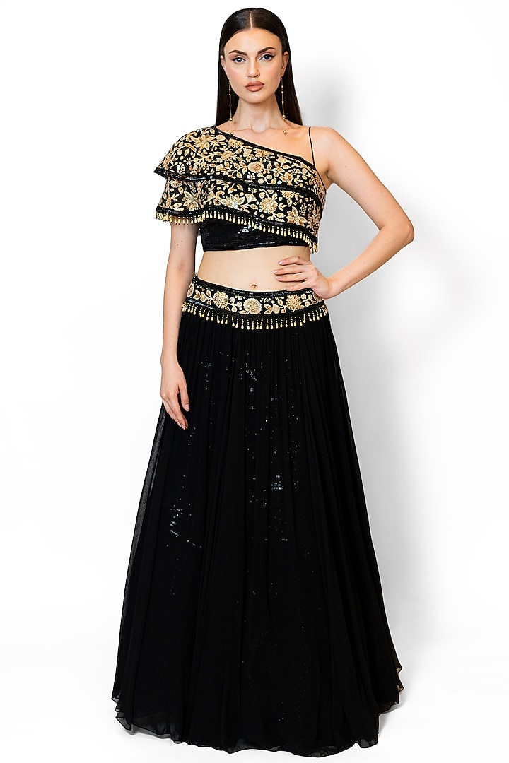 Black Georgette & Chiffon Embroidered Wedding Lehenga Set by Rabani & Rakha at Pernia's Pop Up Shop